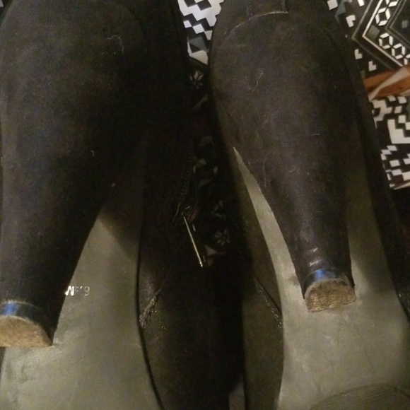 GUESS BOOTIES - Picture 3 of 5